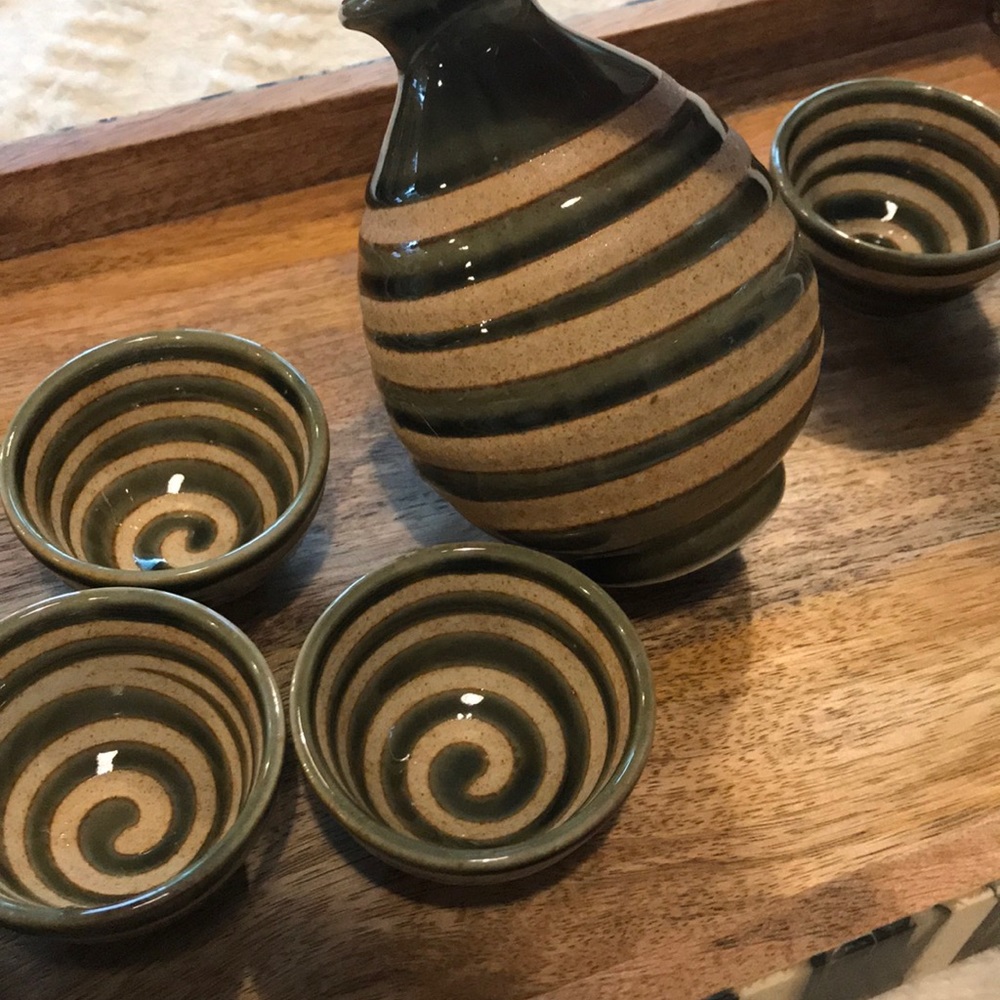 Sake set - Picture 3 of 4